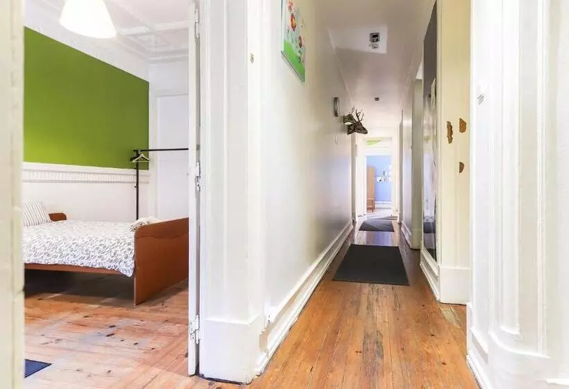 پانسیون Lisbon Garden Flower