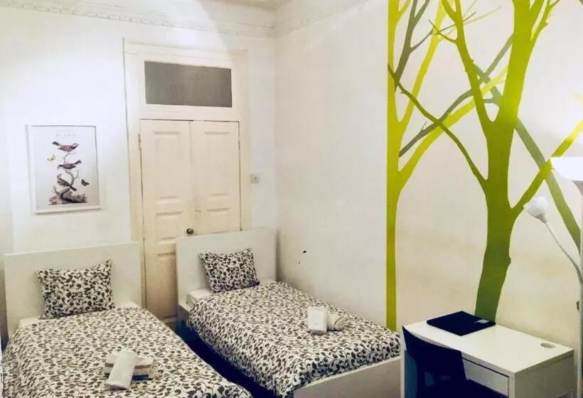 پانسیون Lisbon Garden Flower