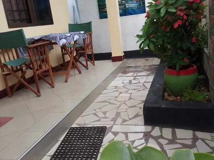 پانسیون New Kivulini Bed N Breakfast