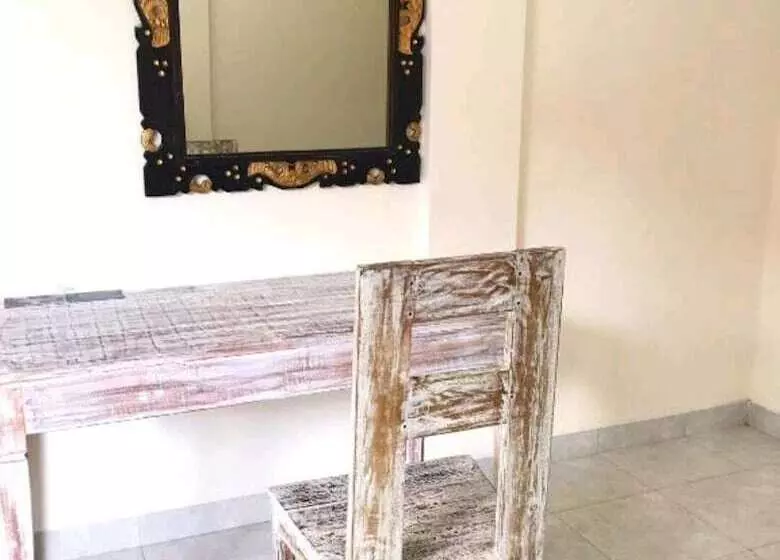 Majatalo Azalea Homestay & Villa