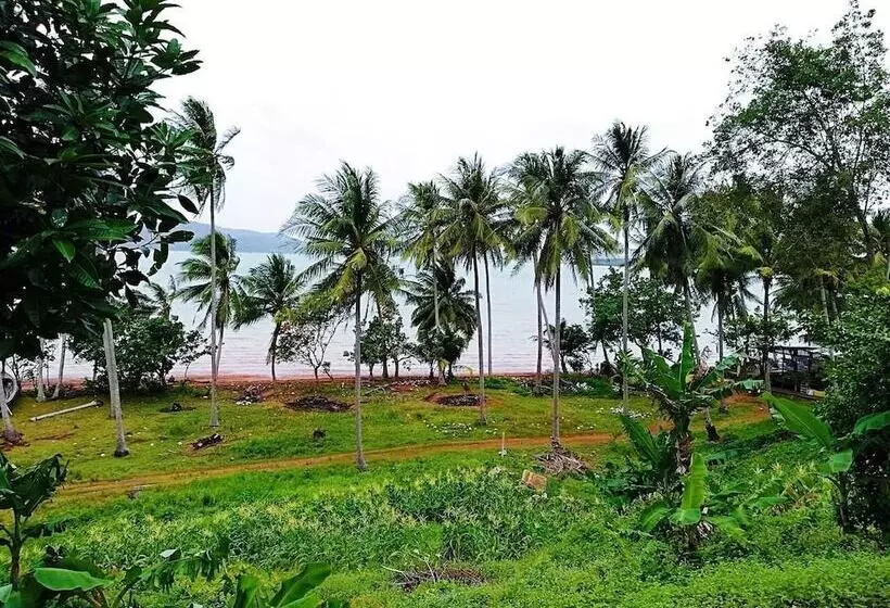 ペンション Three Monkeys Bungalows Koh Yao Noi