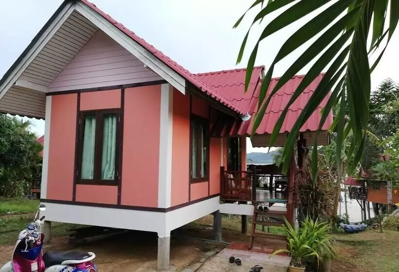 ペンション Three Monkeys Bungalows Koh Yao Noi