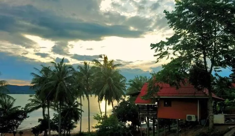ペンション Three Monkeys Bungalows Koh Yao Noi