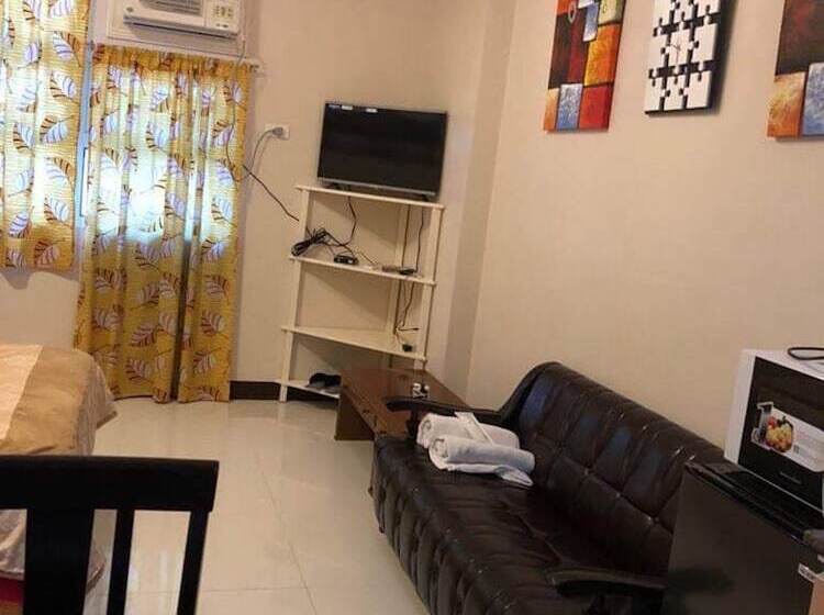 Favila Condotel Unit At 101 Newport Boulevard