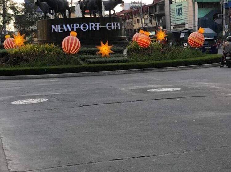 Favila Condotel Unit At 101 Newport Boulevard