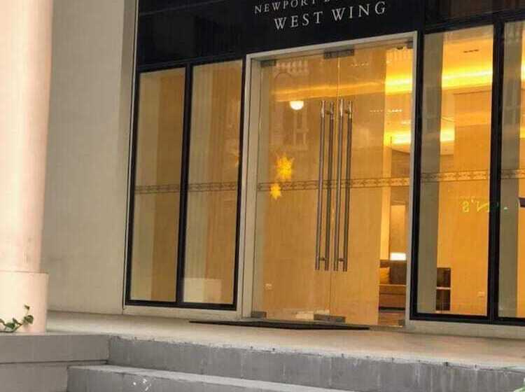 Favila Condotel Unit At 101 Newport Boulevard