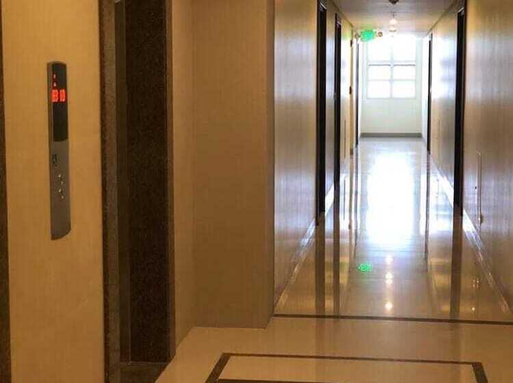 Favila Condotel Unit At 101 Newport Boulevard