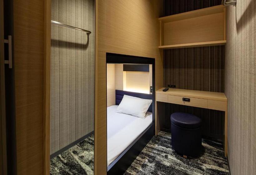 מלון כמוסות Y S Cabin&hotel Naha Kokusai Street