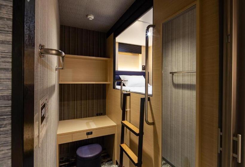 מלון כמוסות Y S Cabin&hotel Naha Kokusai Street