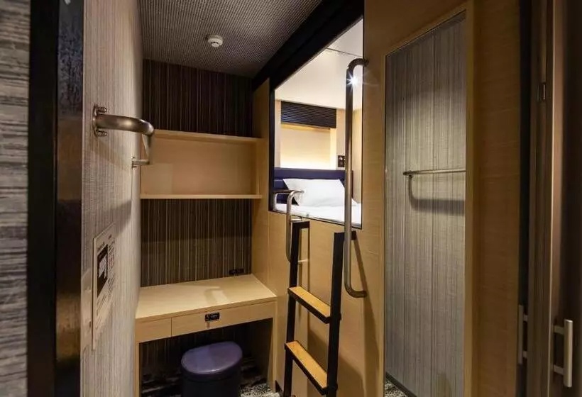 カプセルホテル Y S Cabin&hotel Naha Kokusai Street