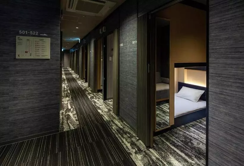カプセルホテル Y S Cabin&hotel Naha Kokusai Street