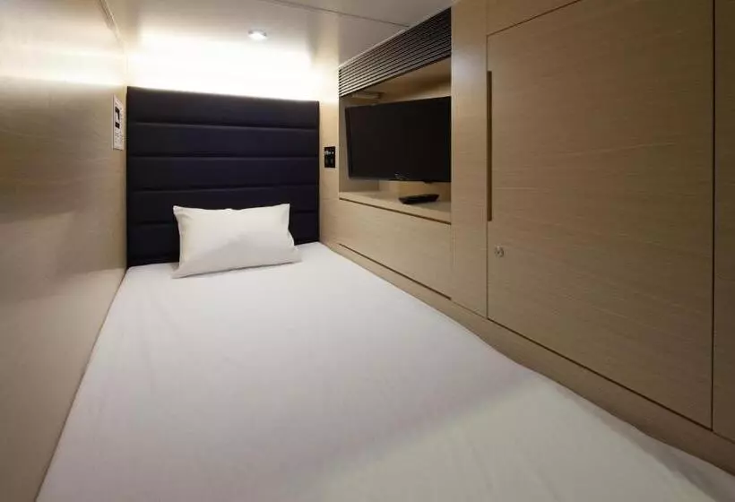 カプセルホテル Y S Cabin&hotel Naha Kokusai Street