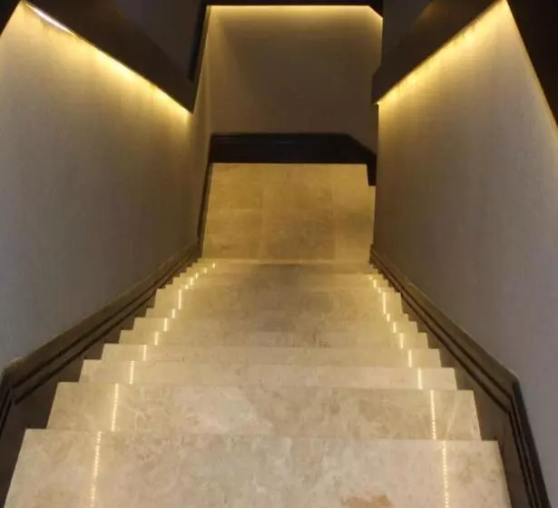 هتل قولدن سكوير طريق الرياض Golden Square Riyadh Road