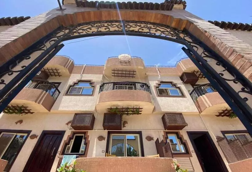 هتل Thecastle