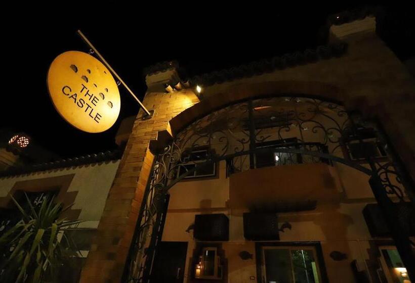هتل Thecastle