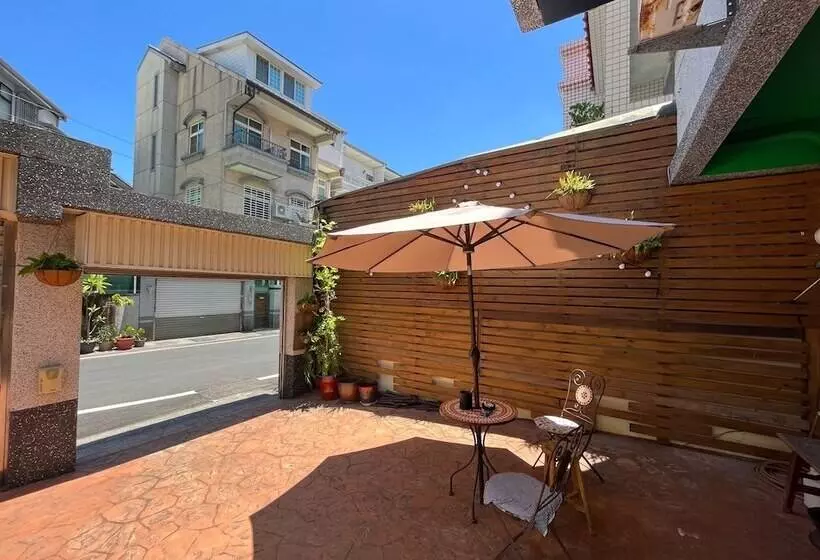 پانسیون Alley Inn
