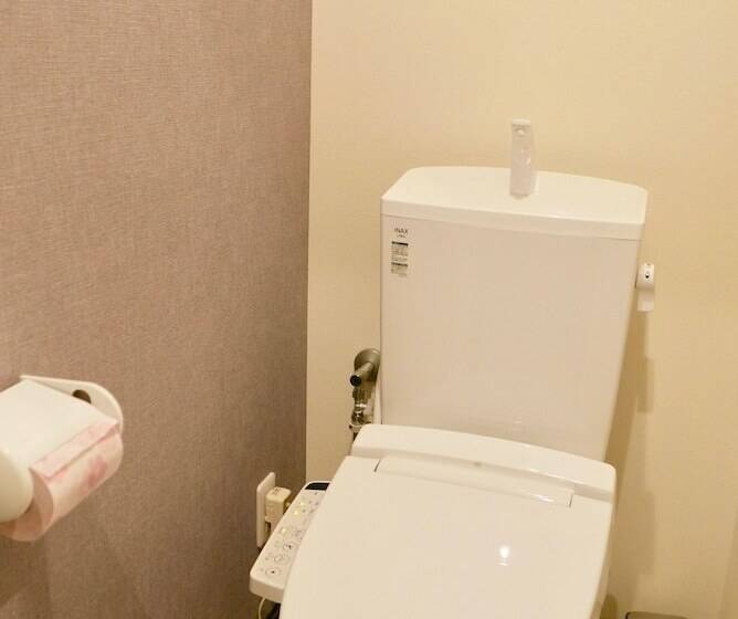 Tokyo Sakurako Hatchobori