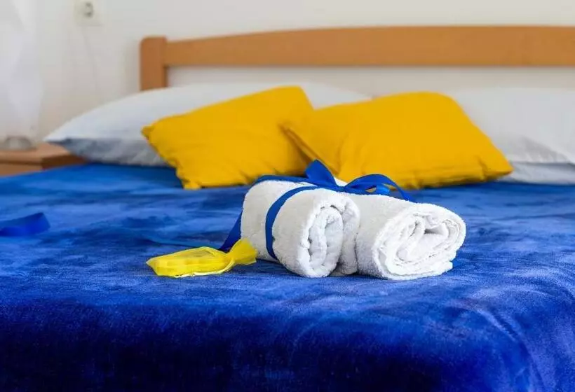 Apartments And Room Lora