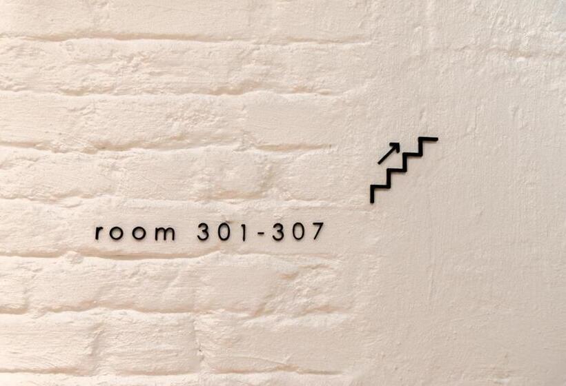 בית מלון כפרי Kooning Hostel