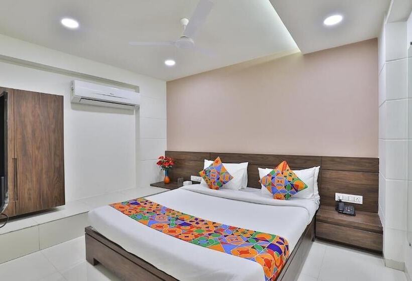 هتل Nice Railway Station