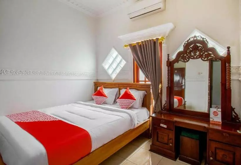 ホテル Oyo 3289 Penginapan Dita Family
