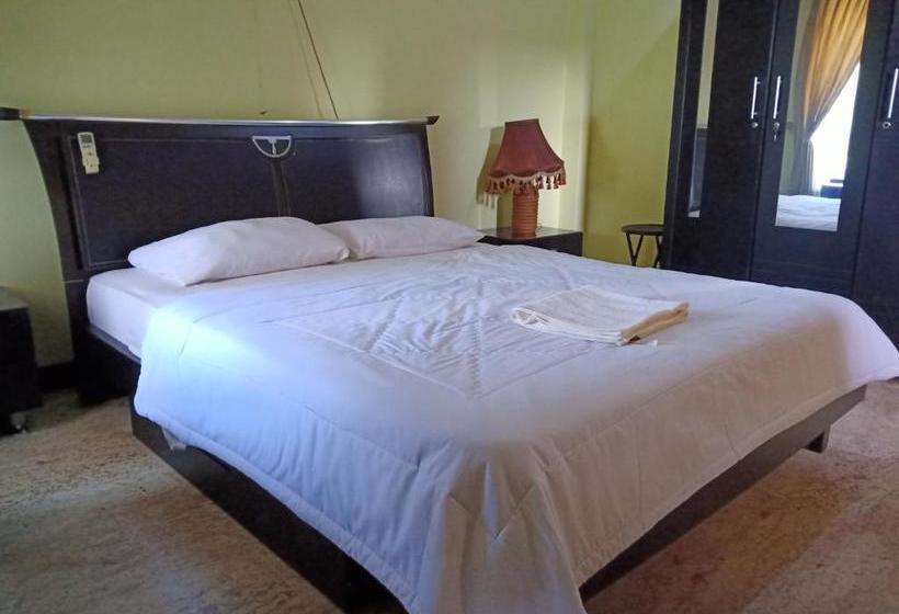 Otel Oyo 3302 Amazon Waterpark Syariah