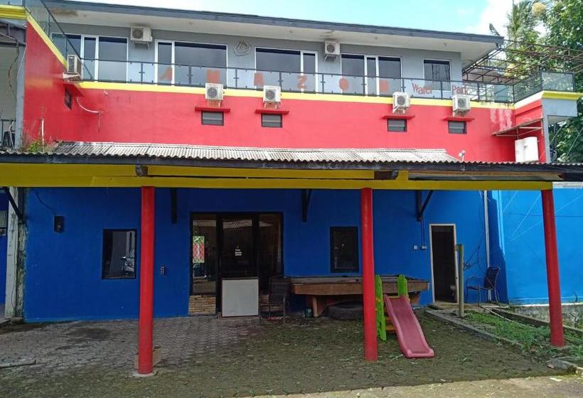 Otel Oyo 3302 Amazon Waterpark Syariah