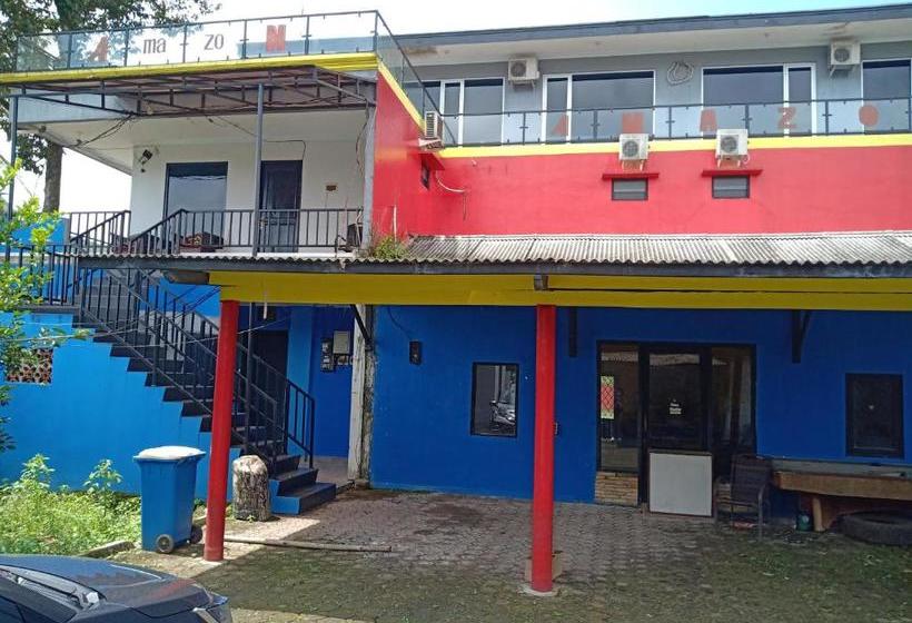 Otel Oyo 3302 Amazon Waterpark Syariah