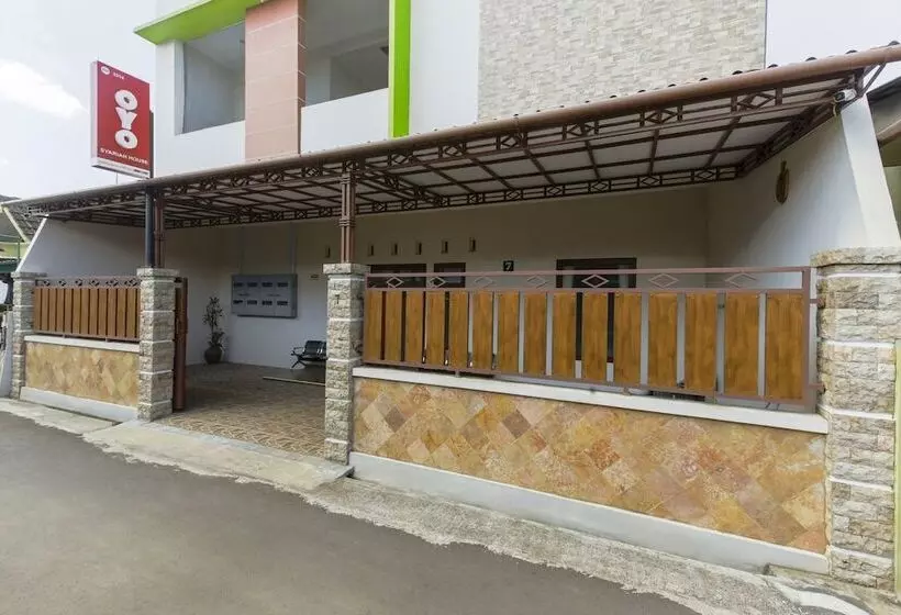 ホテル Oyo 3314 Syariah House