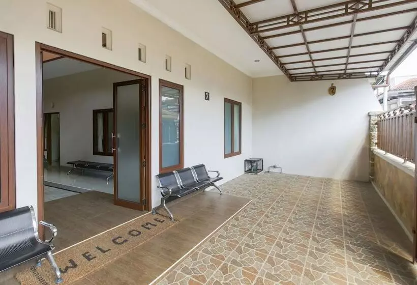 ホテル Oyo 3314 Syariah House