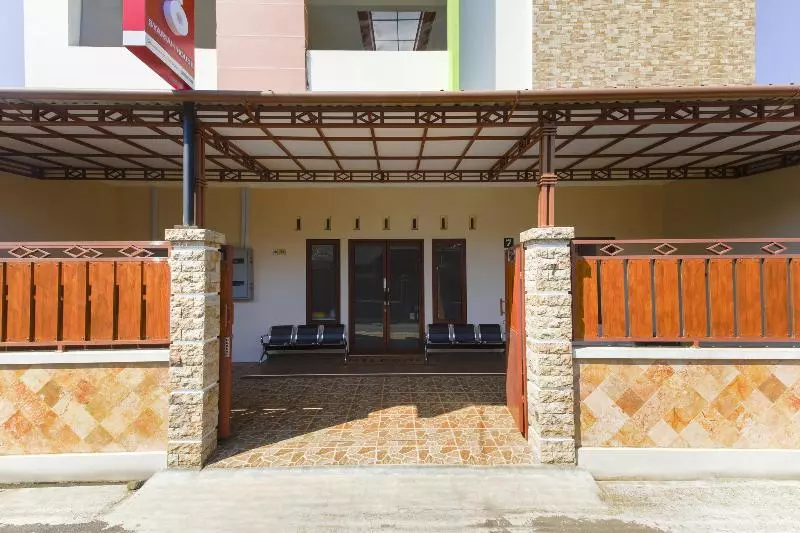 ホテル Oyo 3314 Syariah House