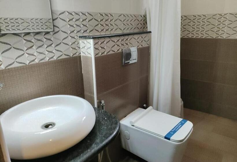 בית מלון כפרי Sma Grand Inn, Triplicane