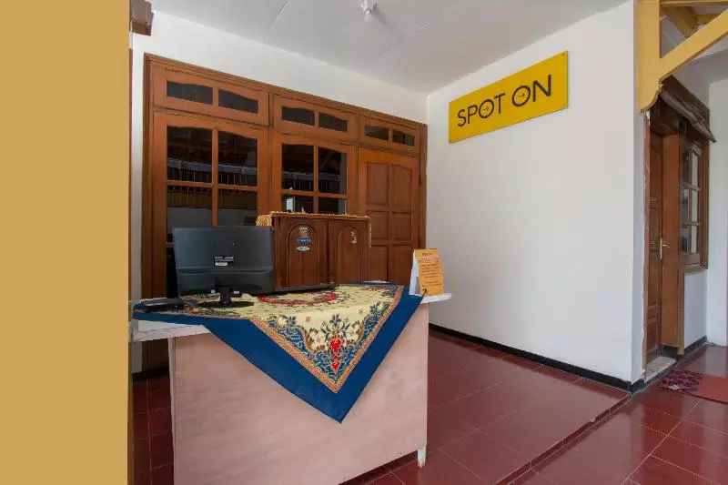 ホテル Spot On 3218 Bee Palm Family Syariah