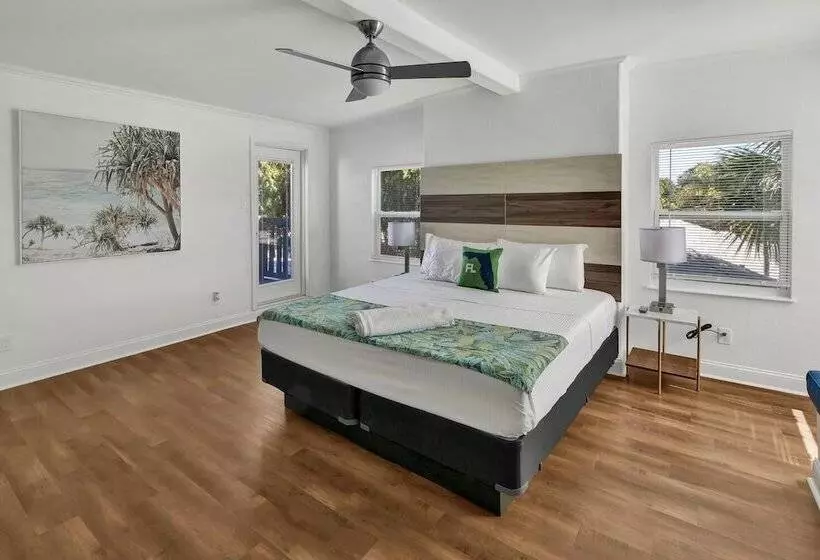ホテル The Villas At St Pete Beach