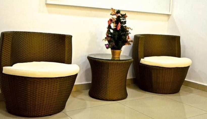 فندق Yew Boutique