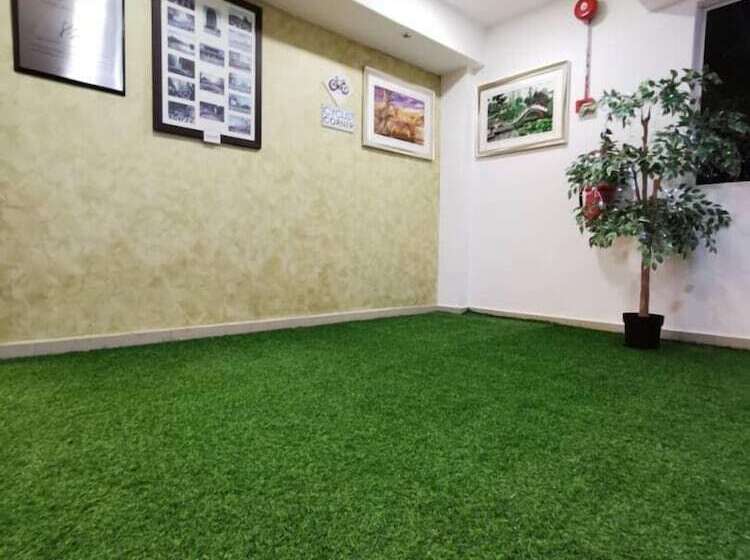 فندق Yew Boutique