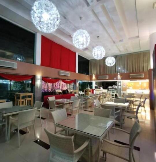 فندق Yew Boutique