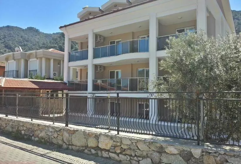 Kleopatra Apartment