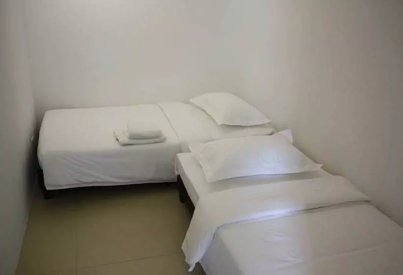 Woodz Highlands Apartment