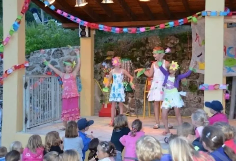 Hotelli Camping L Ardechois