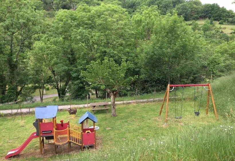 Hotelli Camping L Ardechois