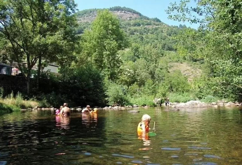 Hotelli Camping L Ardechois