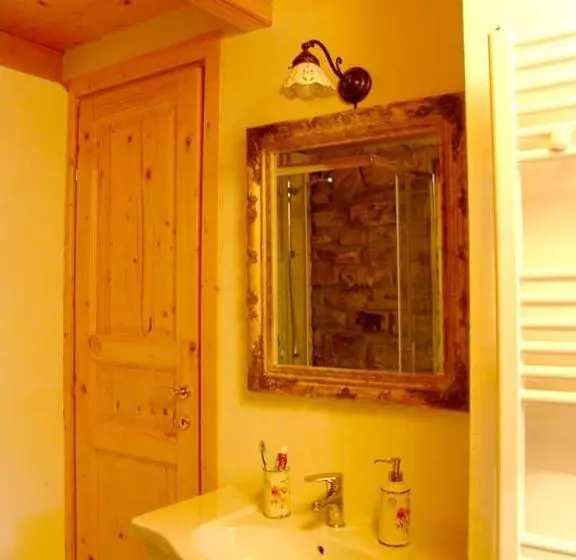 Studio With Furnished Balcony And Wifi At Castelmezzano