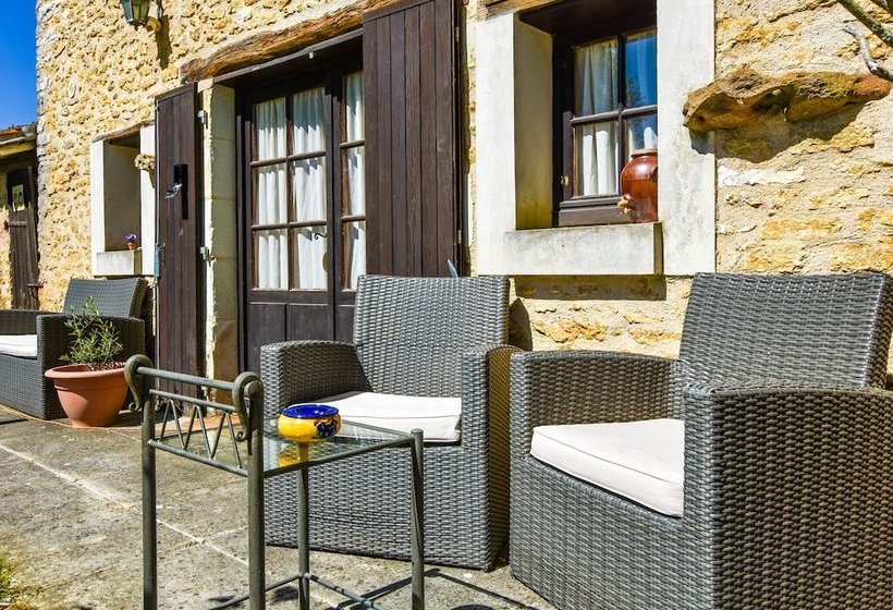 Heritage Cottage Near Forest In Saintjeandesauves