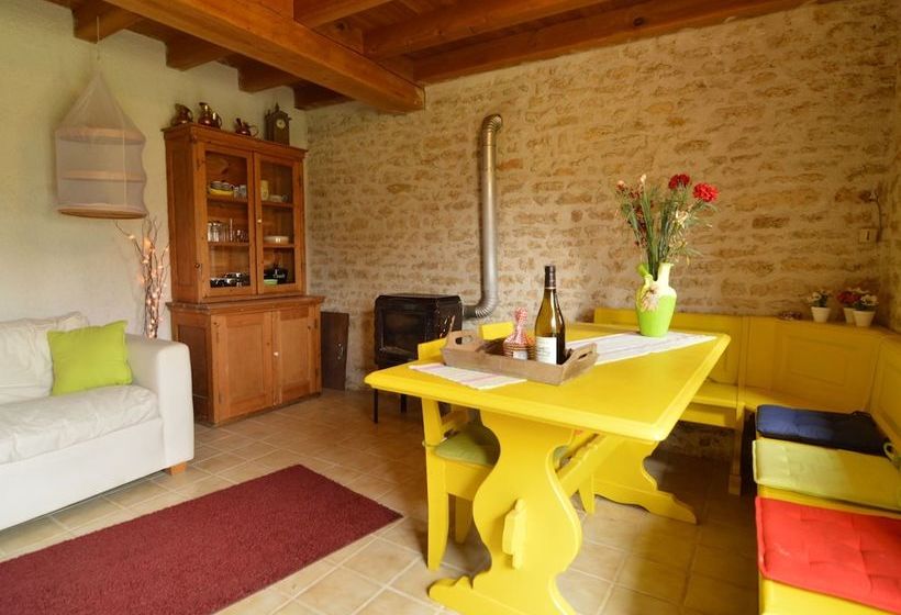 Heritage Cottage Near Forest In Saintjeandesauves