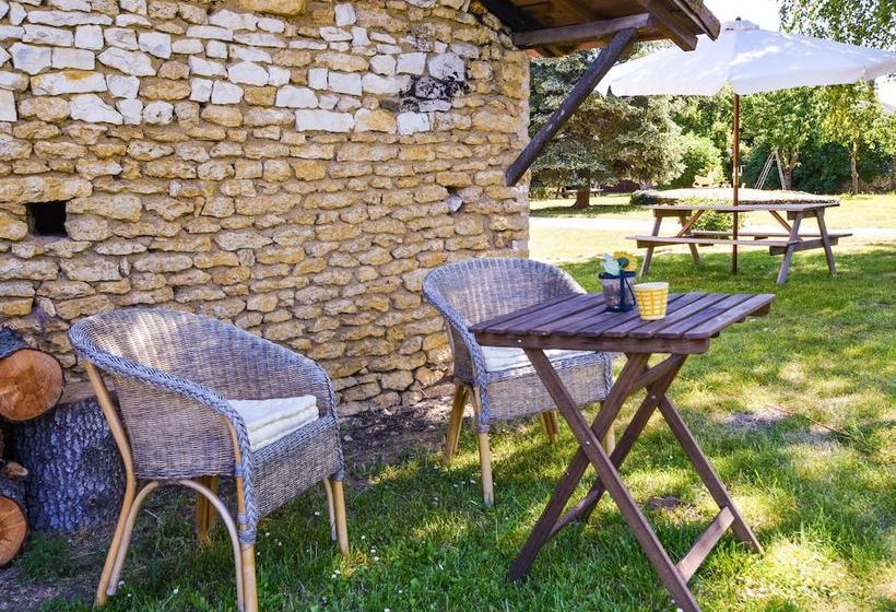 Heritage Cottage Near Forest In Saintjeandesauves