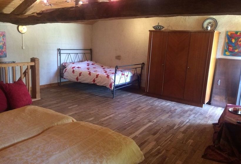 Heritage Cottage Near Forest In Saintjeandesauves