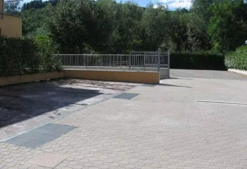 Hotelli Albergo Elena