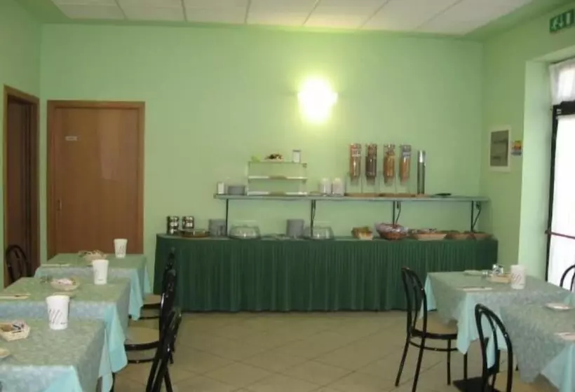 Hotelli Albergo Elena