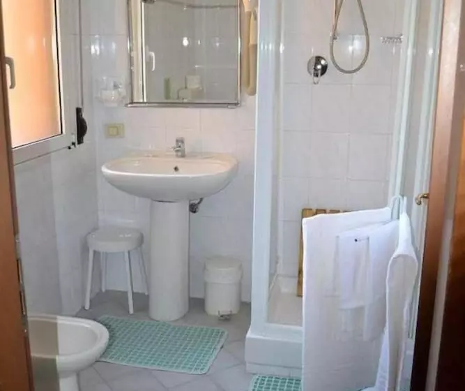 Hotelli Albergo Elena